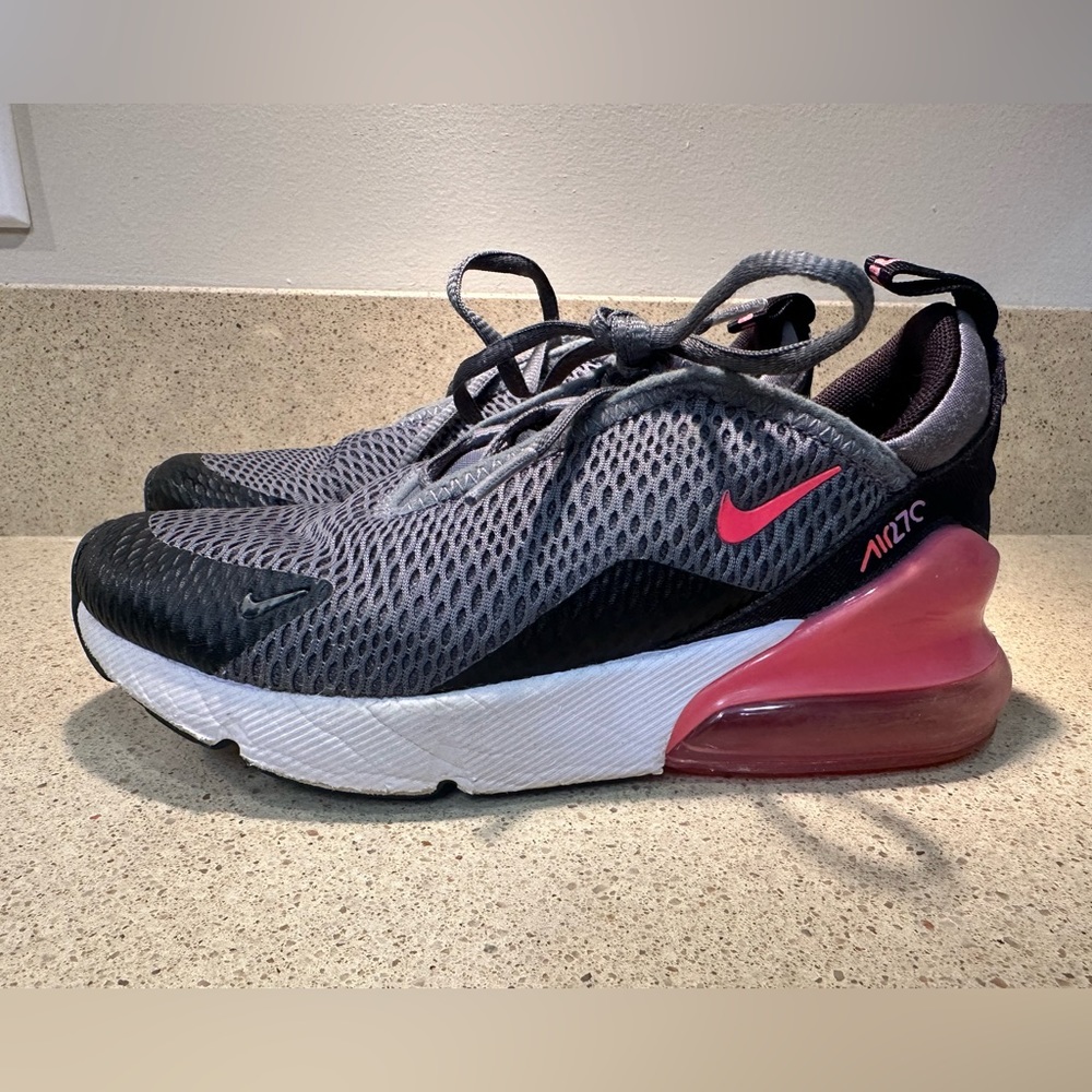 Kids Nike Air Max 270 size 13.5